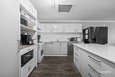 Property photo of 4/5 Spalding Crescent Goodna QLD 4300