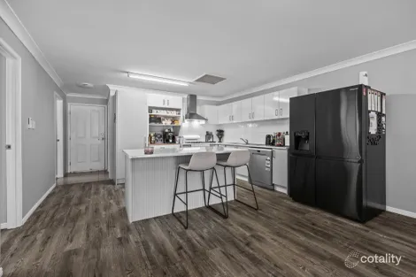 Property photo of 4/5 Spalding Crescent Goodna QLD 4300