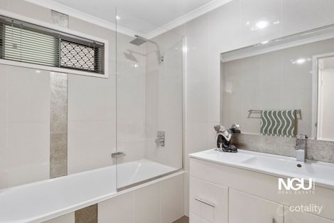 Property photo of 3 Carlson Court Brassall QLD 4305