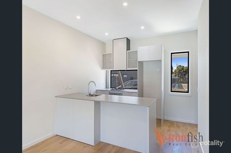 Property photo of 16 Aldea Crescent Avondale Heights VIC 3034