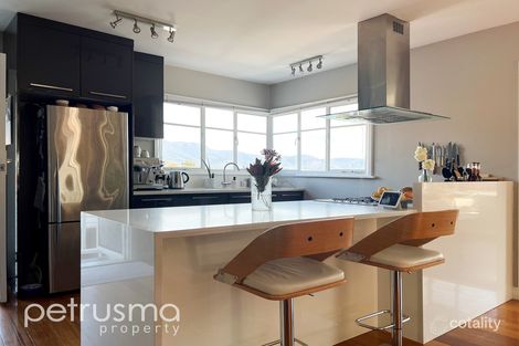 Property photo of 1/114 Gordons Hill Road Lindisfarne TAS 7015