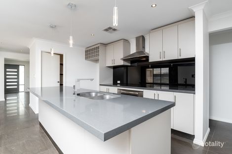 Property photo of 16 Birdsnest Crescent Banksia Grove WA 6031
