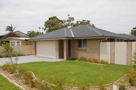 Property photo of 30 Danbury Avenue Gorokan NSW 2263