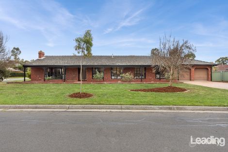 Property photo of 2 Leith Court Sunbury VIC 3429