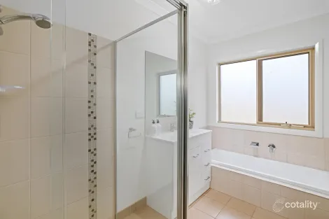 Property photo of 20 Willow Grove Leongatha VIC 3953