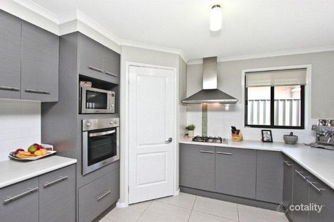Property photo of 4 Billabong Drive Cameron Park NSW 2285