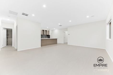 Property photo of 3 Pienza Road Clyde VIC 3978