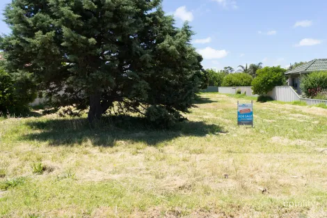 Property photo of 18 Leschenault Street Lockyer WA 6330