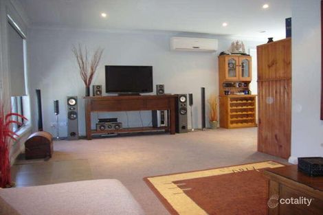 Property photo of 26 Ashwood Gardens Mitchell Park VIC 3355