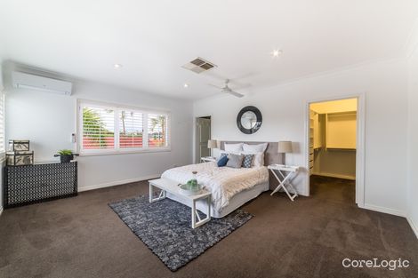 Property photo of 38 Cabana Boulevard Benowa QLD 4217