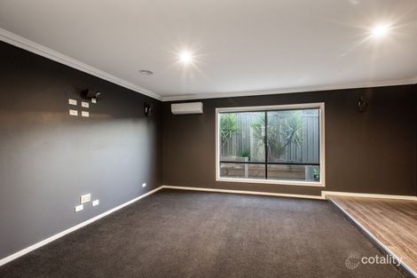 Property photo of 11 Smiggins Drive Thurgoona NSW 2640