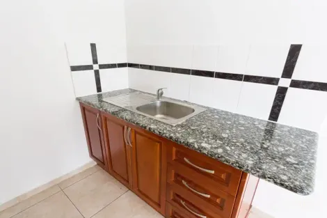 Property photo of 2/50 Gladstone Road Highgate Hill QLD 4101