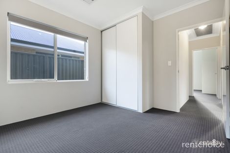 Property photo of 15 Greensand Promenade Treeby WA 6164