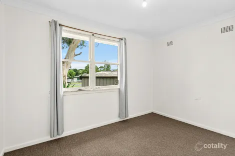 Property photo of 24 Galong Crescent Koonawarra NSW 2530