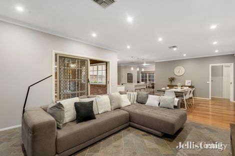 Property photo of 7 The Loch Croydon Hills VIC 3136