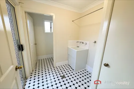 Property photo of 5/11 Crampton Street Wagga Wagga NSW 2650