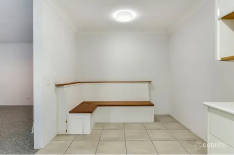 Property photo of 3/9 Waverley Road Taringa QLD 4068