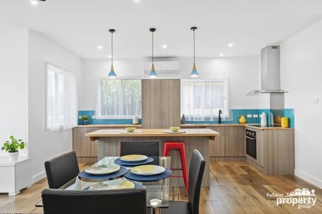 Property photo of 7 Hawthorn Grove Wendouree VIC 3355