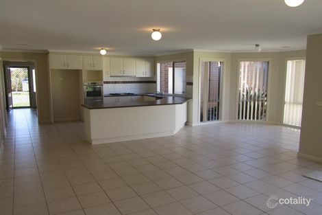 Property photo of 19 Sunray Rise Harkness VIC 3337