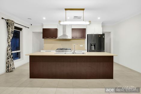 Property photo of 33 Caspian Circuit Point Cook VIC 3030