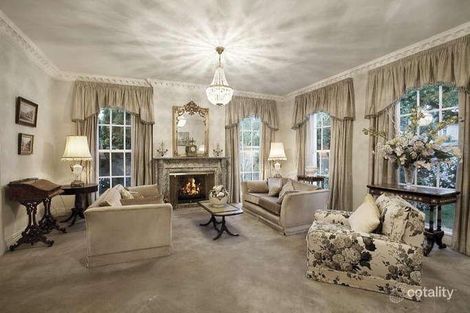 Property photo of 45 Irving Road Toorak VIC 3142