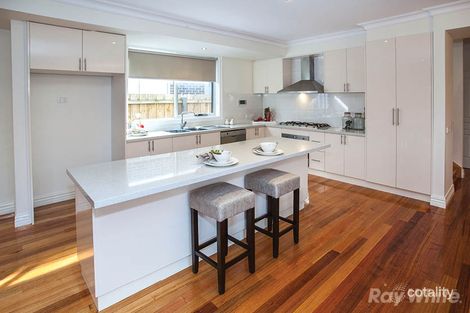 Property photo of 2 Kwinana Street Glen Waverley VIC 3150