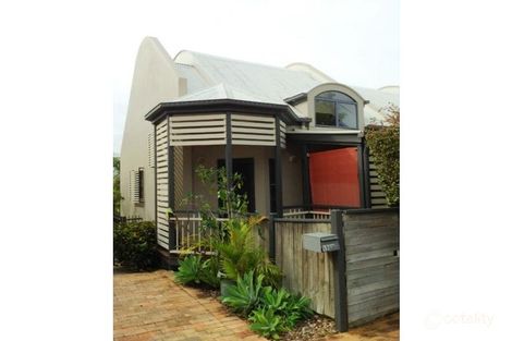 Property photo of 58 York Parade Spring Hill QLD 4000