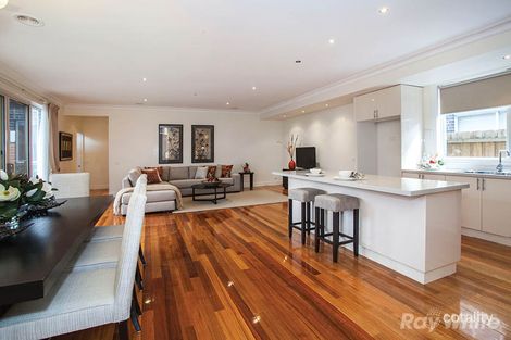 Property photo of 2 Kwinana Street Glen Waverley VIC 3150