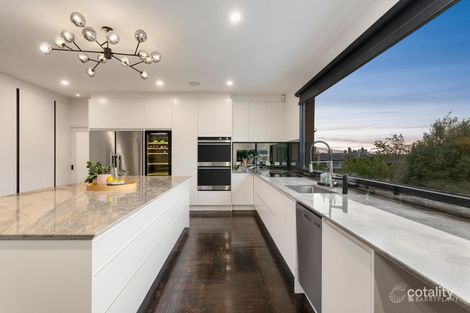 Property photo of 59 Wetherby Road Doncaster VIC 3108