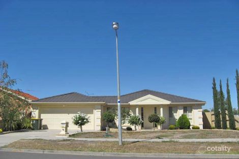 13 Pintail Cres, Taylors Lakes, VIC 3038