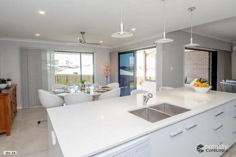 Property photo of 8 Keeling Court New Auckland QLD 4680