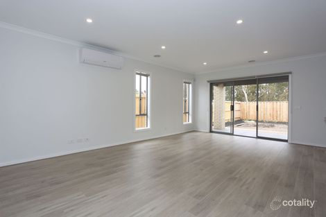 Property photo of 9 Hourigan Way Werribee VIC 3030
