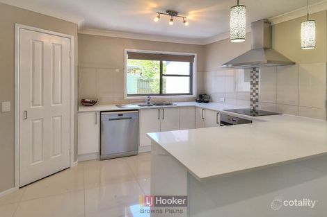 5 Topham Ct, Hillcrest, QLD 4118