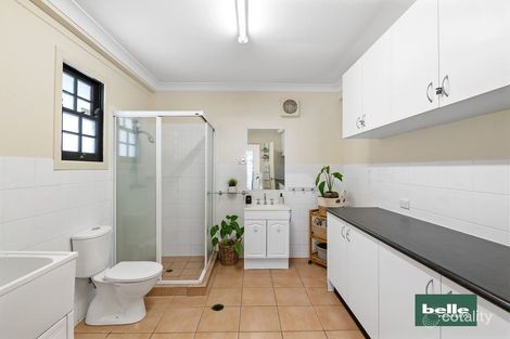 Property photo of 33 Salstone Street Kangaroo Point QLD 4169