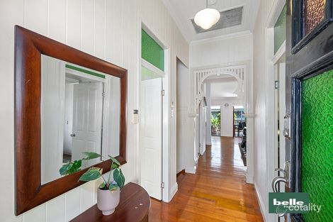 Property photo of 33 Salstone Street Kangaroo Point QLD 4169
