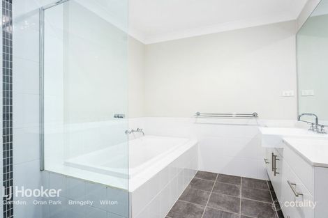 Property photo of 16 Thoroughbred Drive Cobbitty NSW 2570