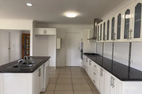 Property photo of 5 Rosella Parade Kingaroy QLD 4610