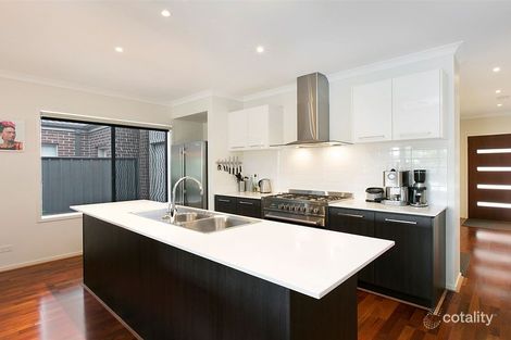 Property photo of 12 Tawleed Grove Clyde North VIC 3978
