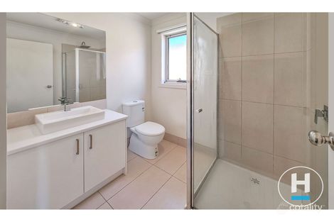 Property photo of 11 Featherwood Crescent Craigieburn VIC 3064