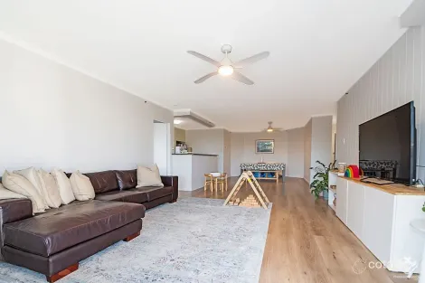 Property photo of 4/11-17 Hughes Avenue Main Beach QLD 4217