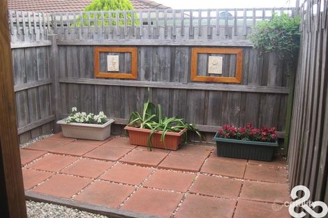 Property photo of 2/812 Plenty Road South Morang VIC 3752