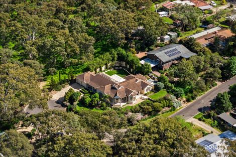 16 Watchman Dr, Coromandel Valley, SA 5051