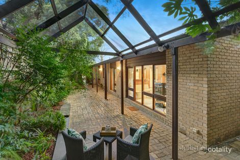 Property photo of 315 Lawrence Road Mount Waverley VIC 3149