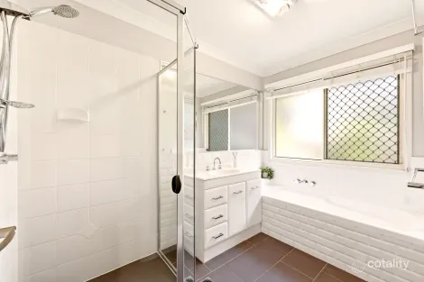 Property photo of 13 Glendore Eatons Hill QLD 4037