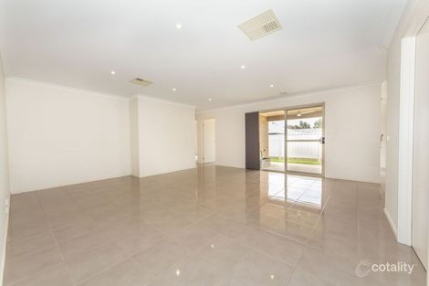 Property photo of 2 Cremin Court Thurgoona NSW 2640