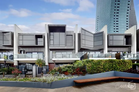 Property photo of 128 Newquay Promenade Docklands VIC 3008