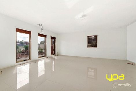 Property photo of 28 Rafter Drive St Albans VIC 3021