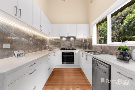 Property photo of 4 Septimus Close Mill Park VIC 3082