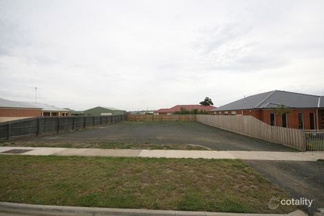 24 Oakwood Cres, Waurn Ponds, VIC 3216