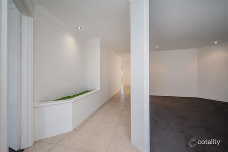 Property photo of 30 Sundowner Meander Banksia Grove WA 6031